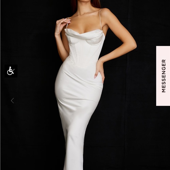 CHARMAINE House of CB 
IVORY CORSET MAXI DRESS - Picture 5 of 7